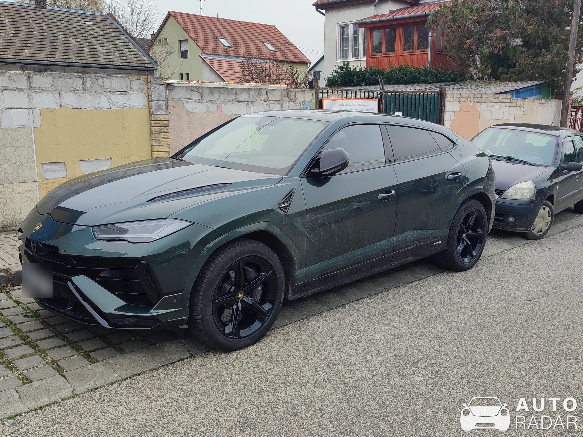 Lamborghini Urus S spotted in Budapest, Hungary