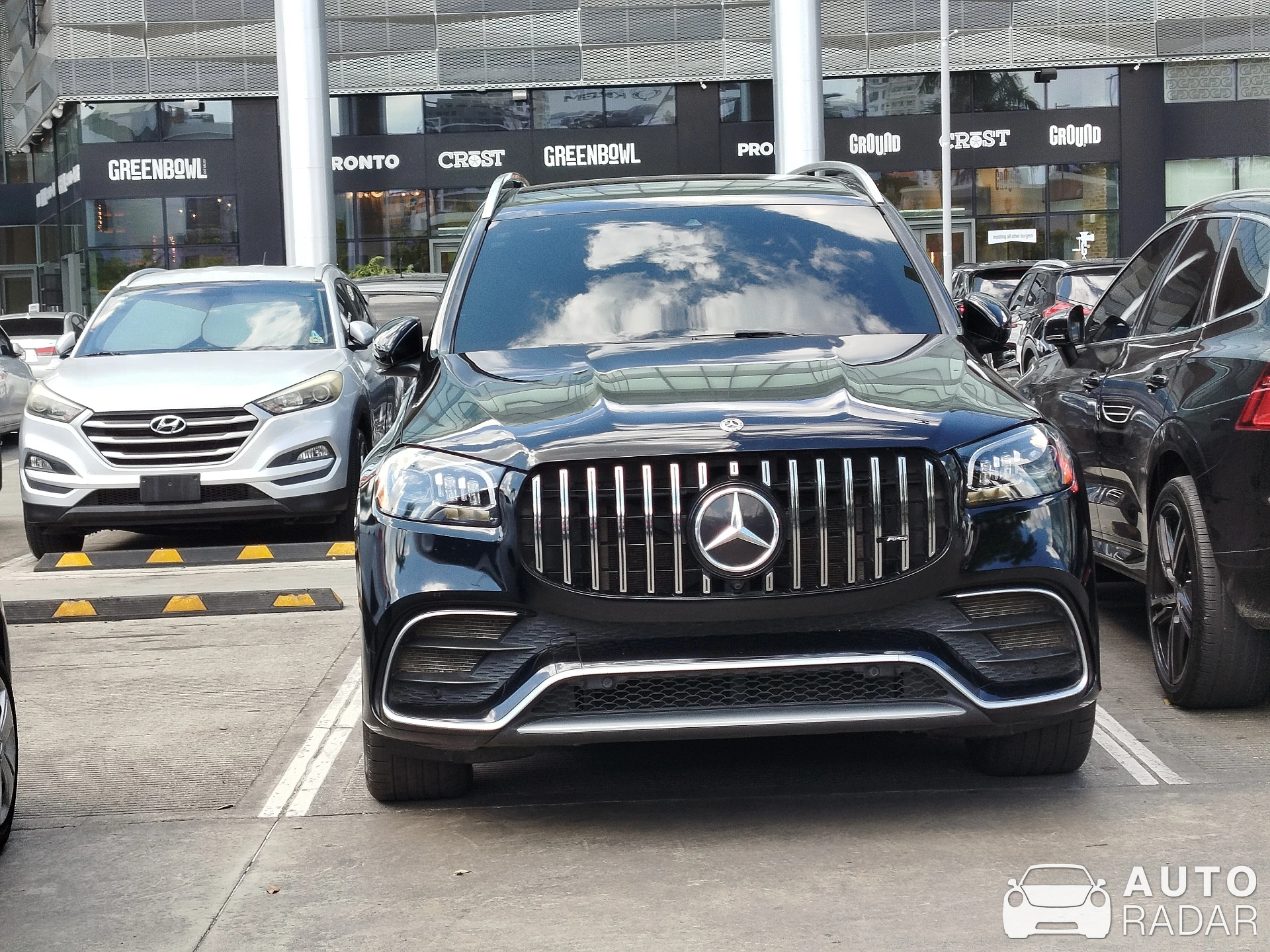 Mercedes-AMG GLS 63 X167 spotted in Santo Domingo