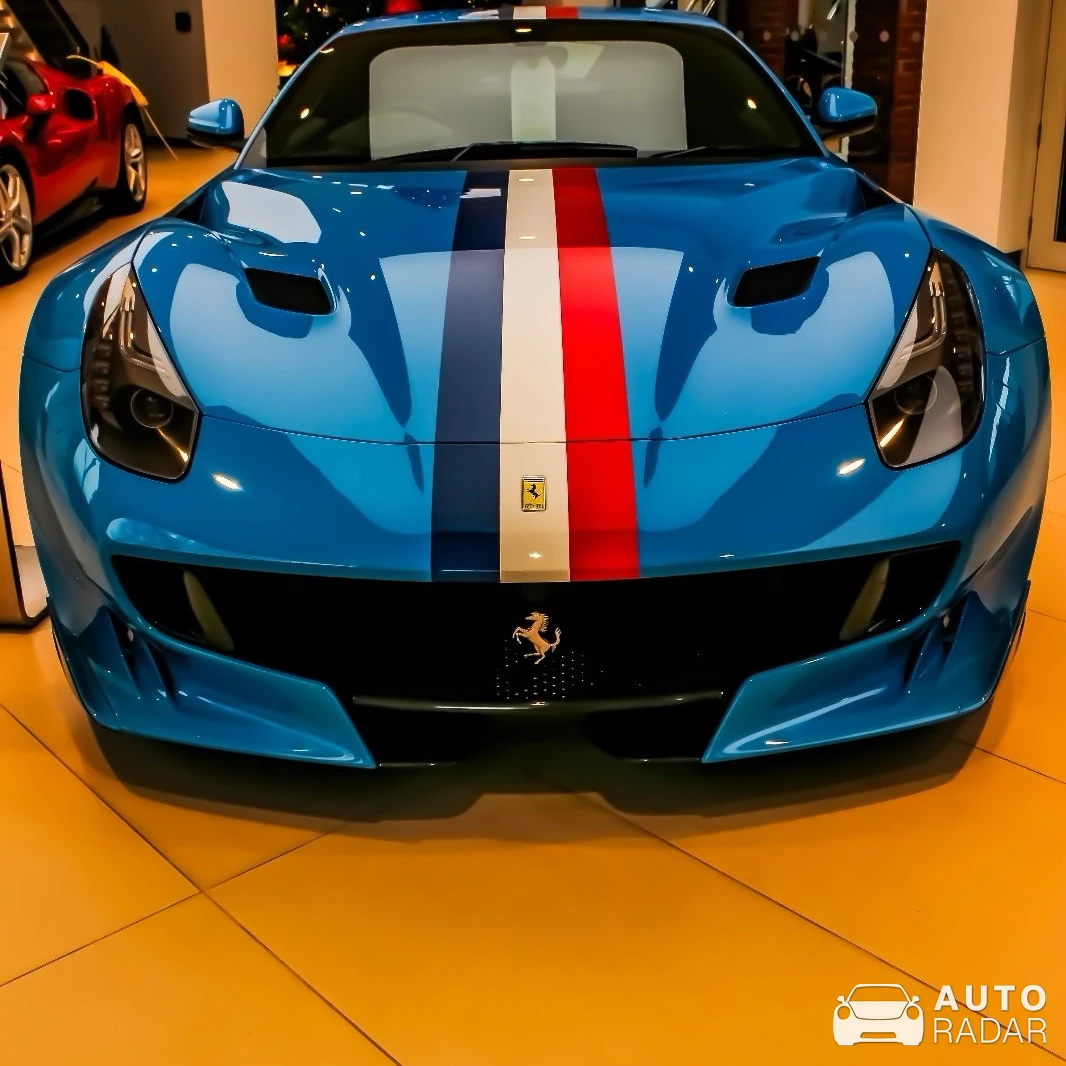 Ferrari F12tdf spotted in Lyndhurst, Verenigd Koninkrijk
