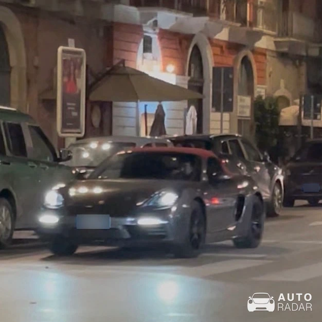 Porsche 718 Boxster spotted in Bari, Italia