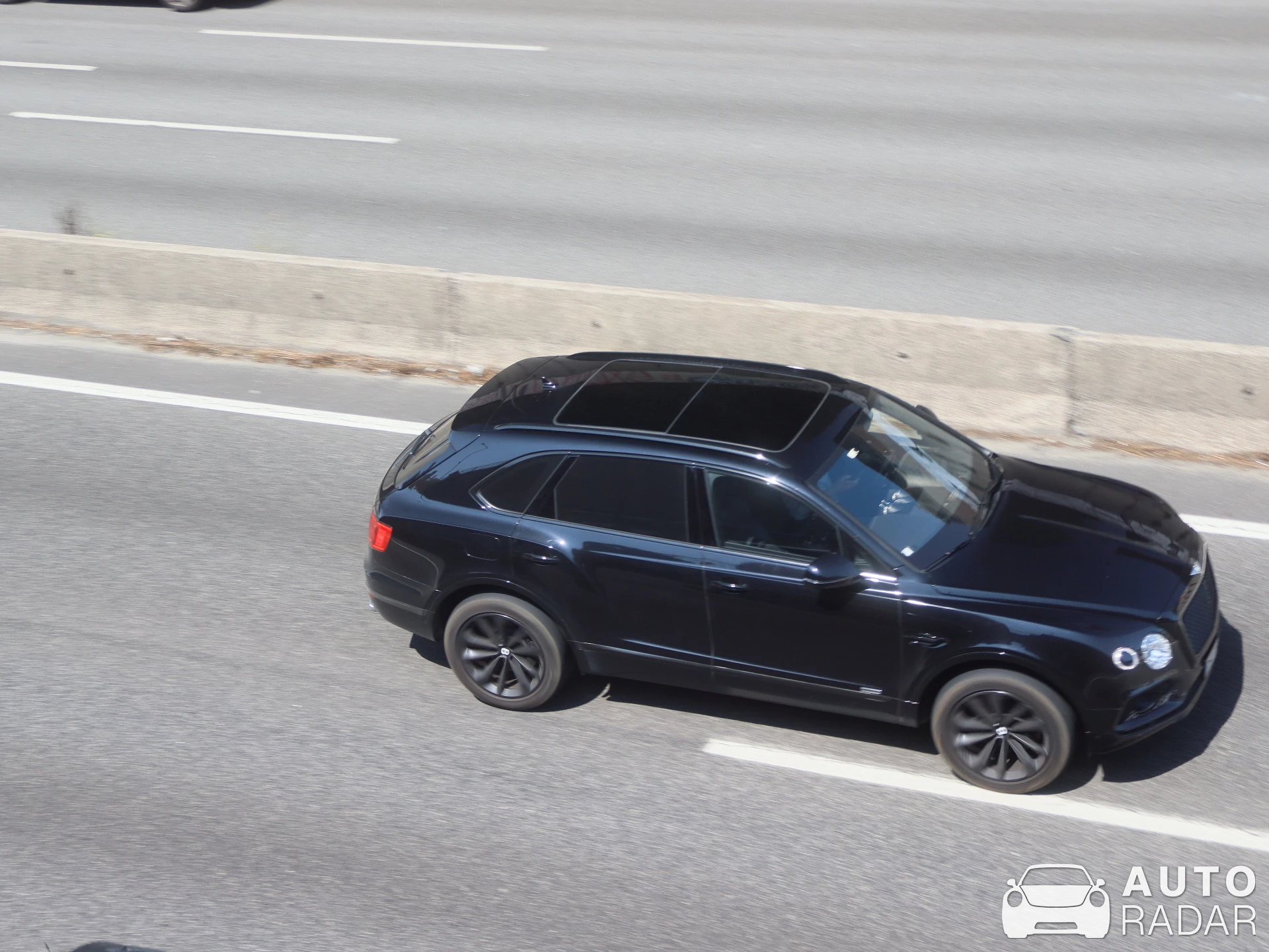 Bentley Bentayga Diesel spotted in Porto, Portugal