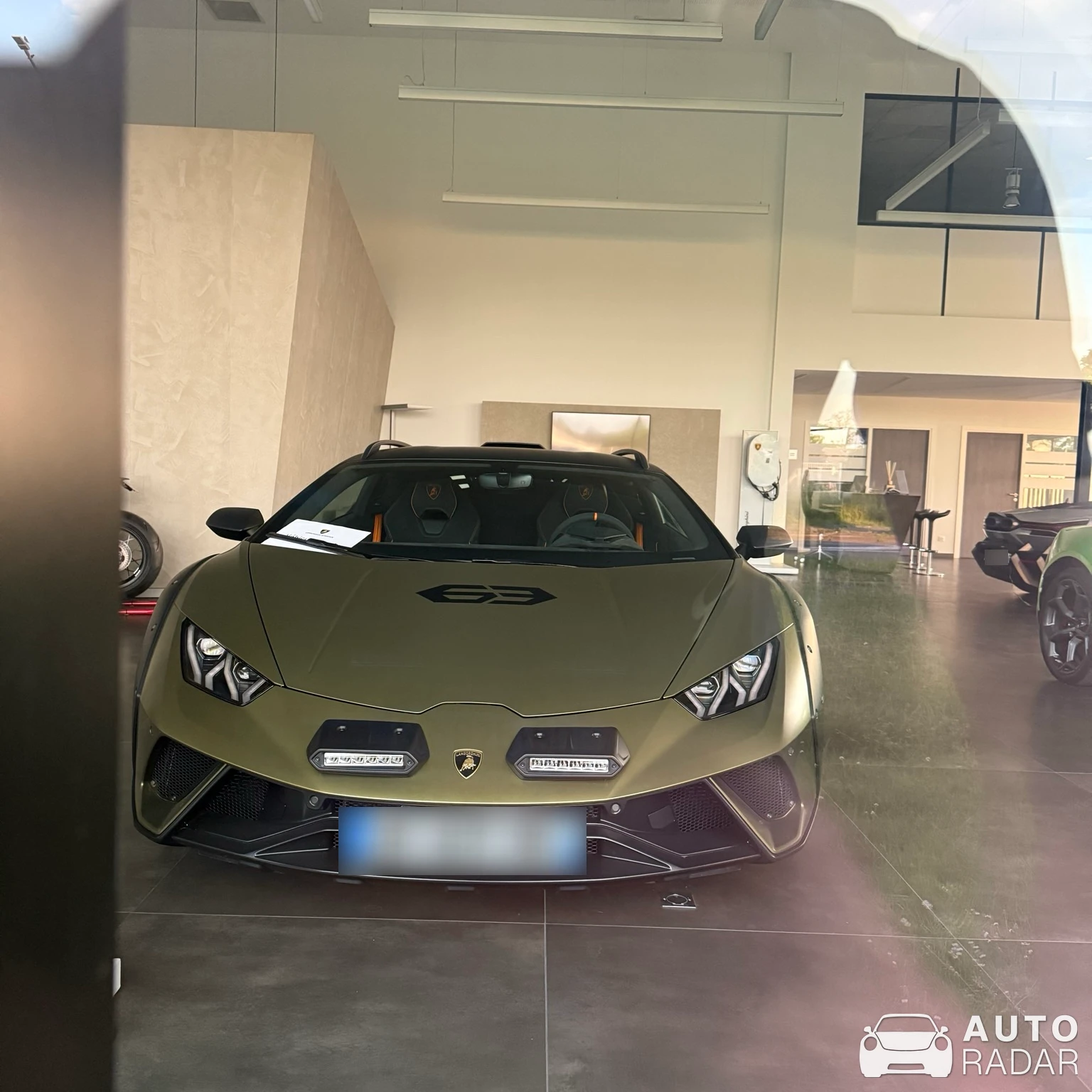 Lamborghini Huracán LP610-4 Sterrato spotted in Mérignac, France