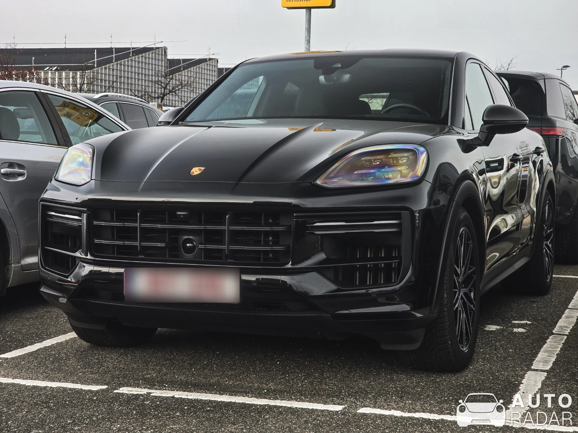 Porsche Cayenne Coupé Turbo E-Hybrid spotted in Rotterdam