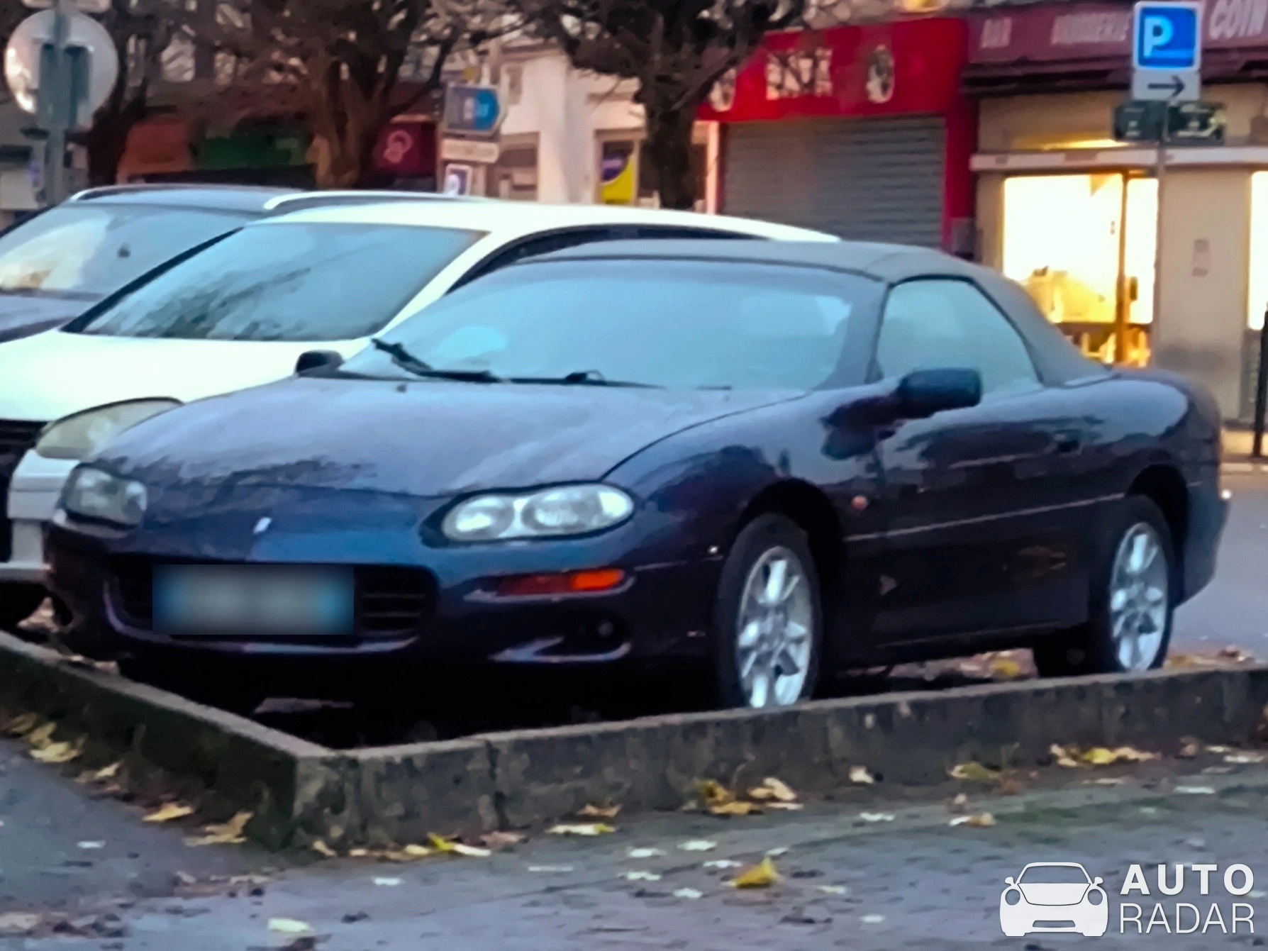 Chevrolet Camaro Z28 Convertible spotted in Savigny-sur-Orge