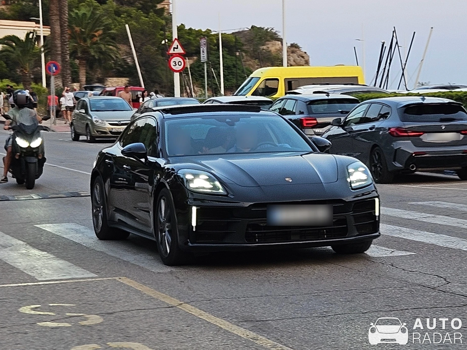 Porsche 972 Panamera 4 spotted in Cullera