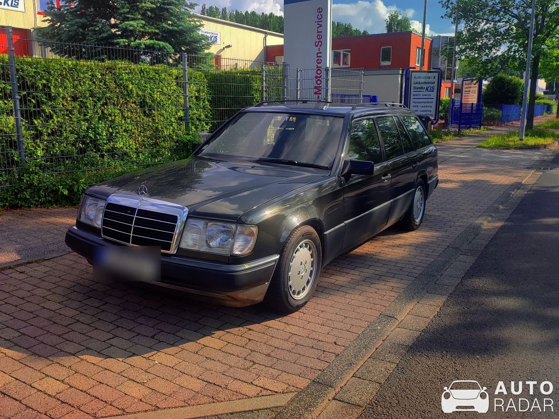 Mercedes-Benz E-Klasse Estate W124 spotted in Chemnitz