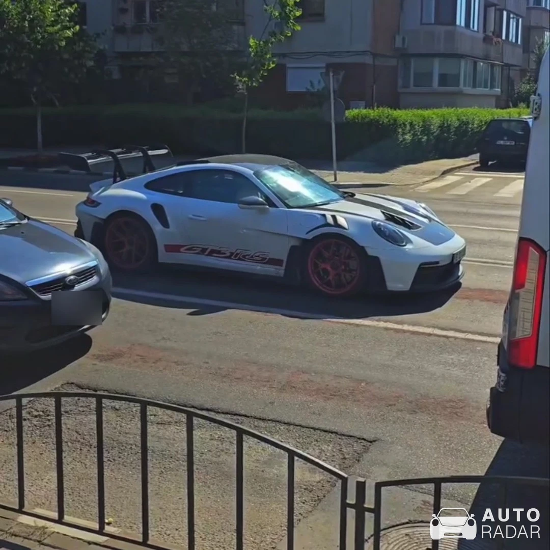 Porsche 992 GT3 RS MkI spotted in Râmnicu Vâlcea, Romania