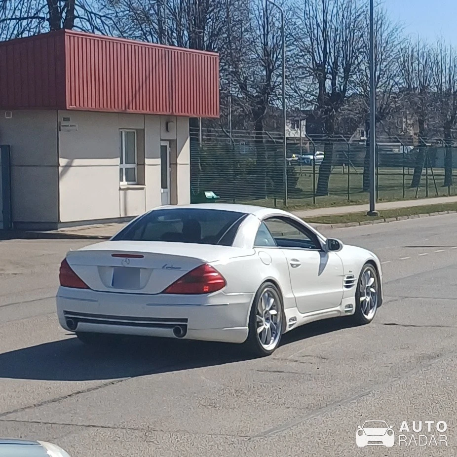 Mercedes-Benz SL 500 R230 Lorinser spotted in Liepāja