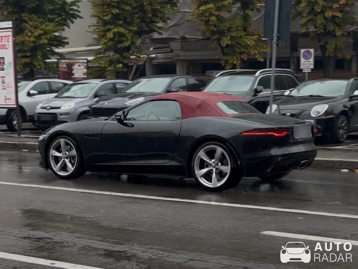 Jaguar F-Type P380 Convertible spotted in Tortona