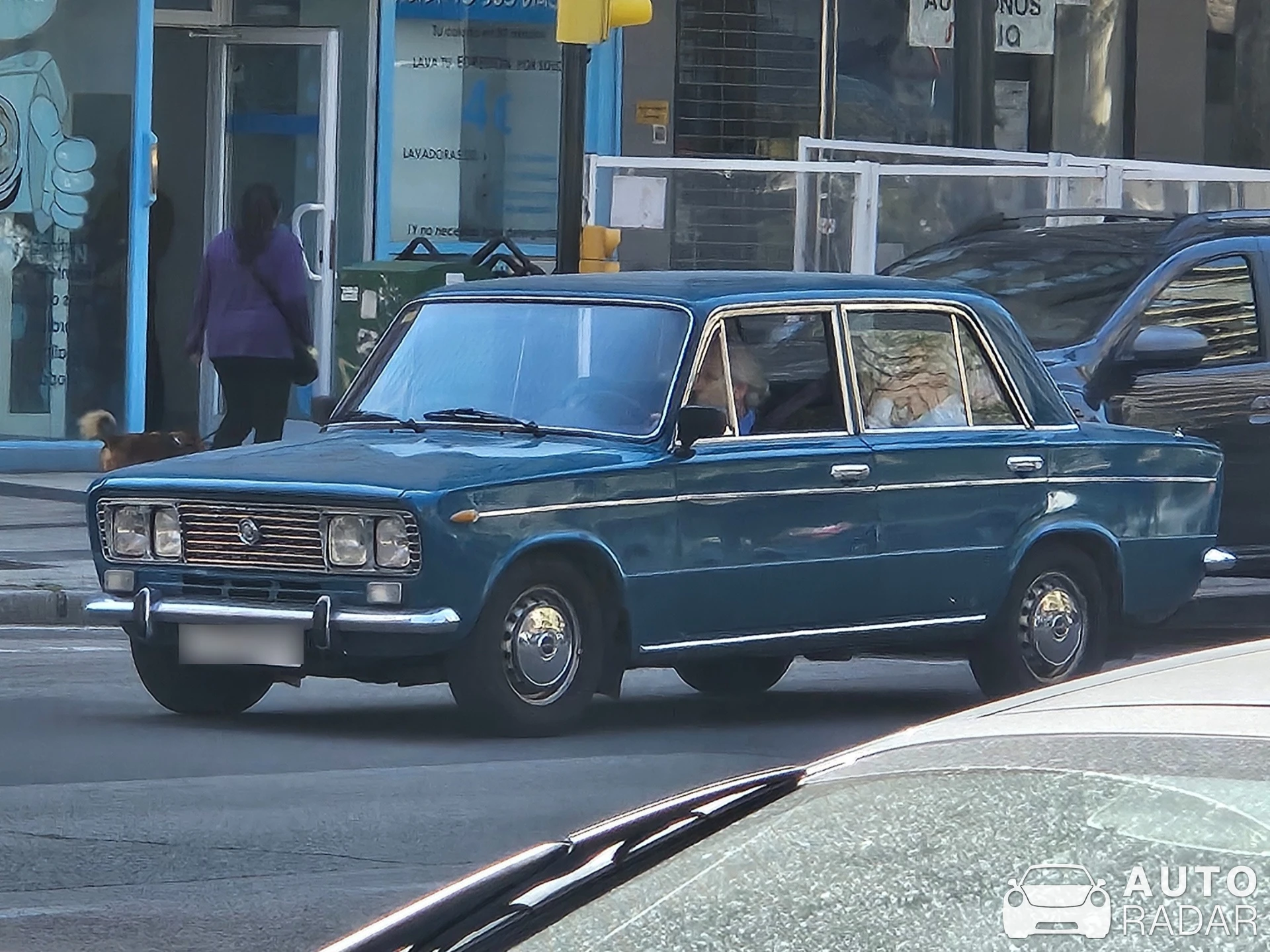 SEAT 124 spotted in Zaragoza