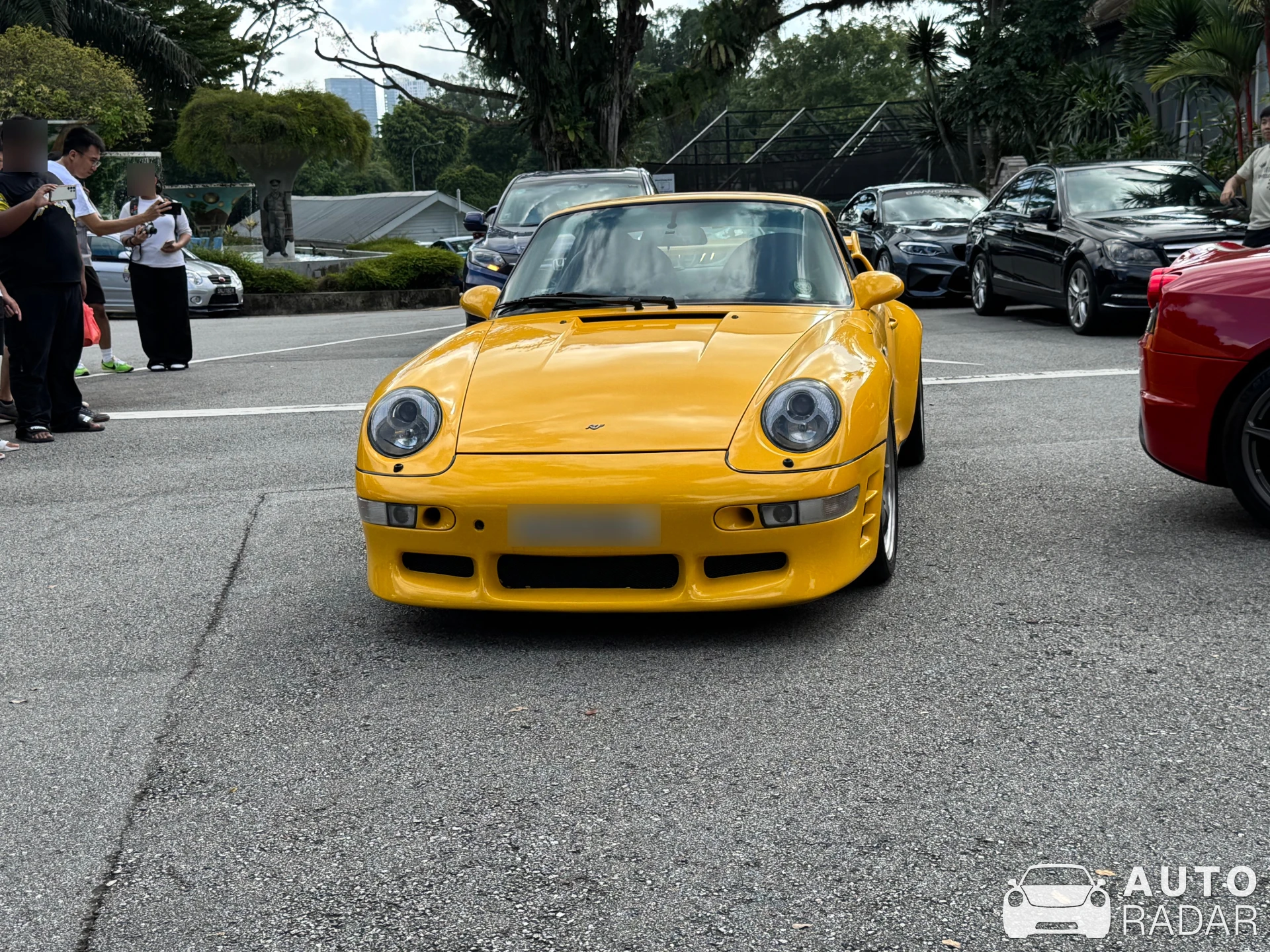 RUF 993 Turbo R spotted in Singapore