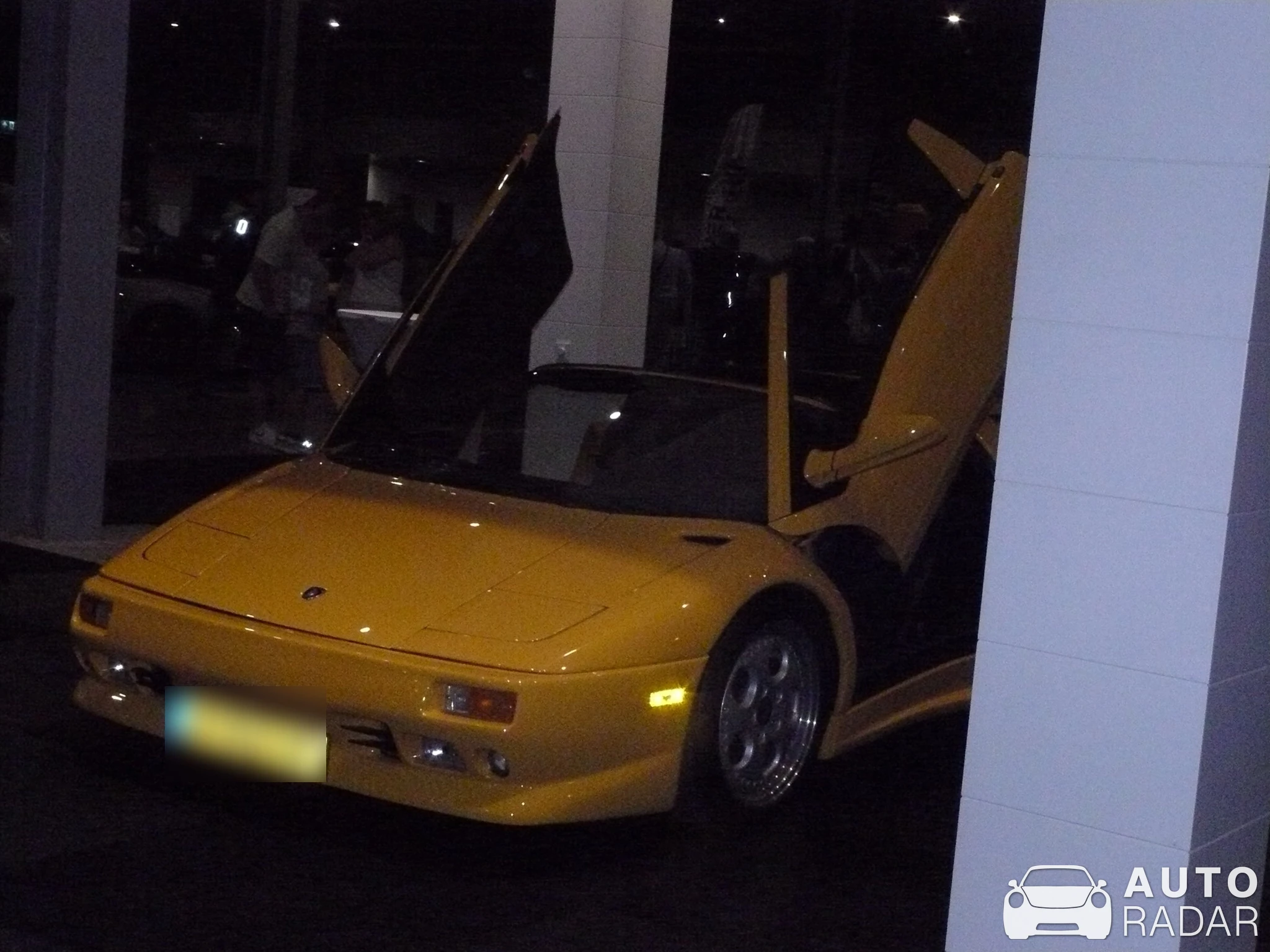 Lamborghini Diablo VT spotted in Utrecht