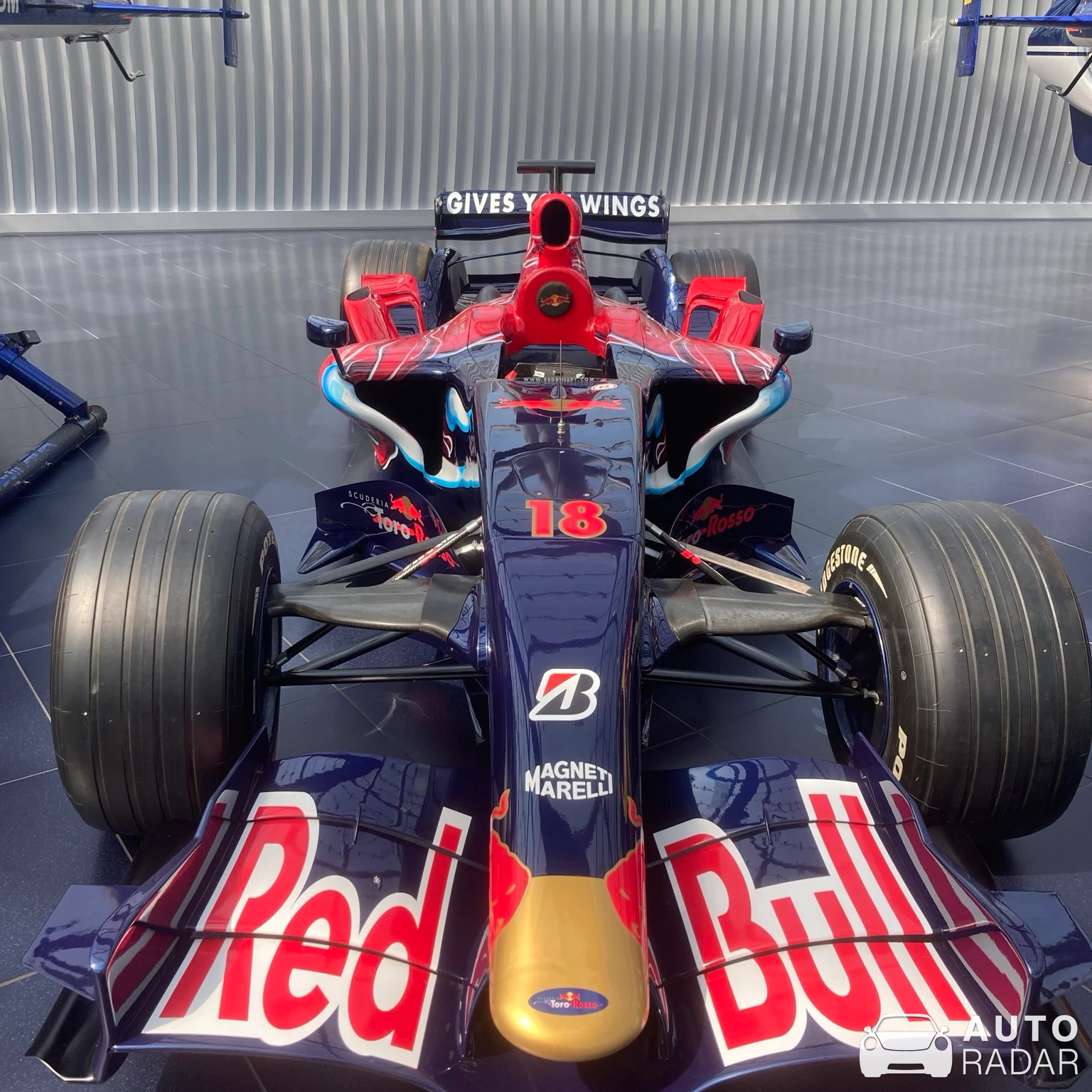 Scuderia Toro Rosso STR4 spotted in Salzburg, Oostenrijk