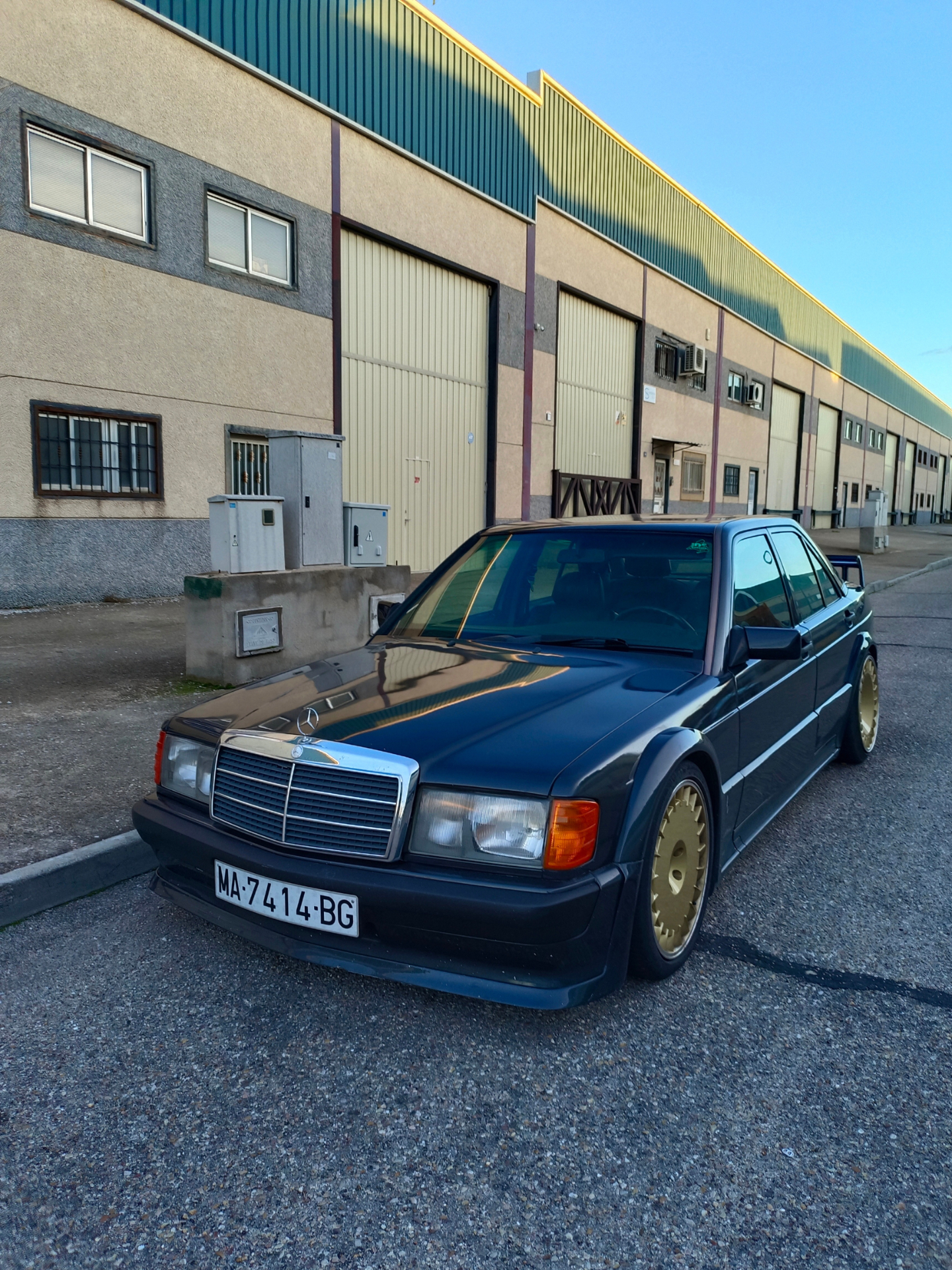 Mercedes-Benz 190E