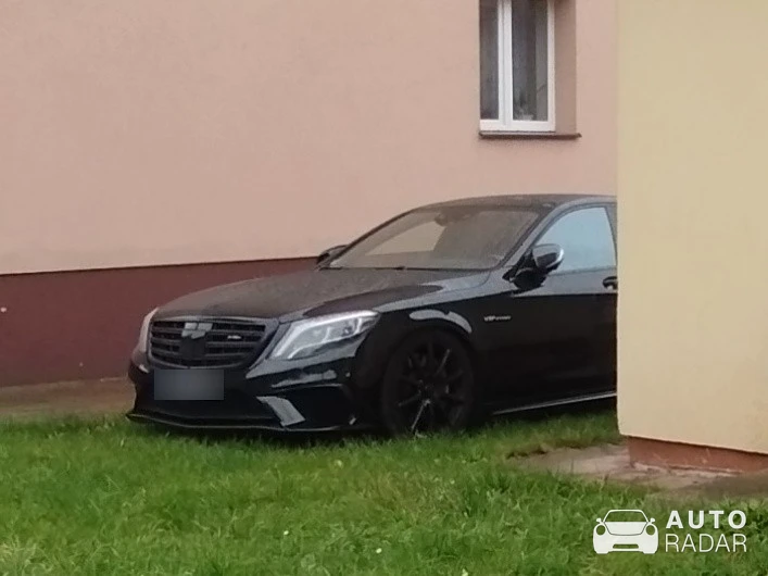 Mercedes-AMG S 65 V222 spotted in Berglen