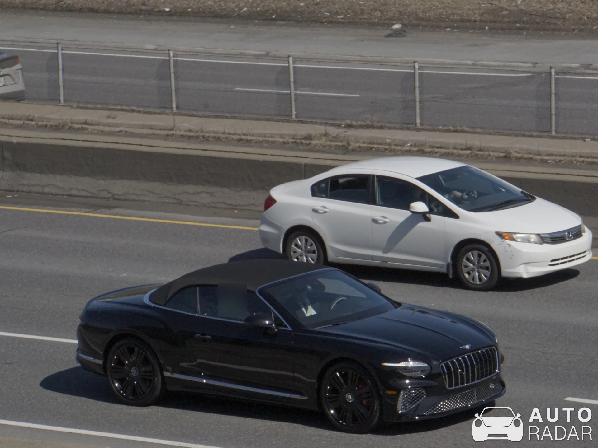 Bentley Continental GTC Speed 2025 spotted in Montréal
