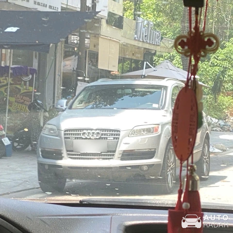 Audi Q7 V12 TDI spotted in Thành phố Vĩnh Yên