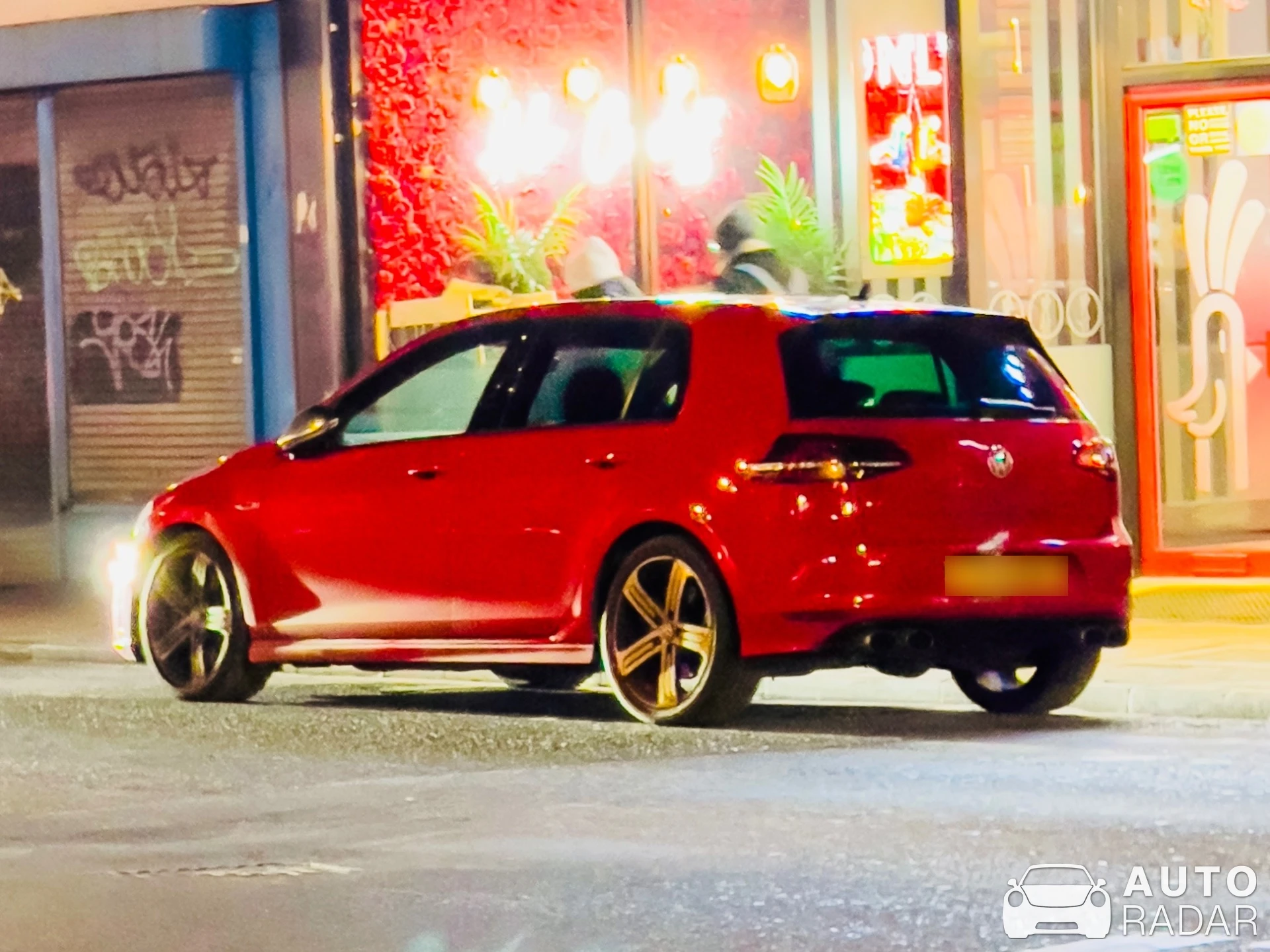 Volkswagen Golf R Variant 2018 spotted