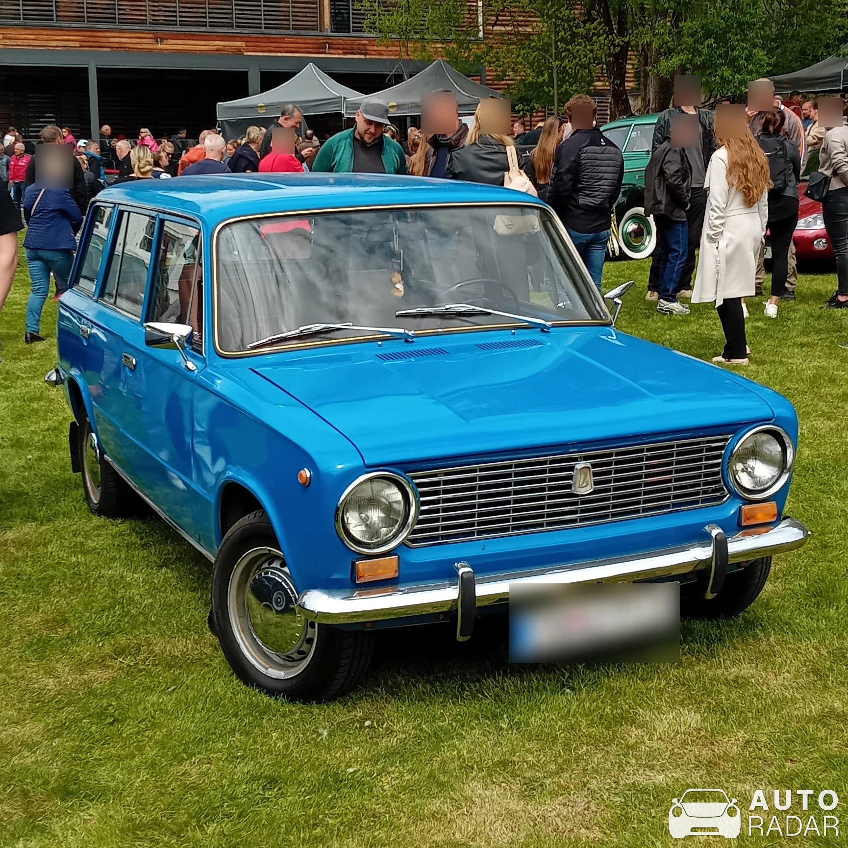 Lada 2102 spotted in Gbeľany