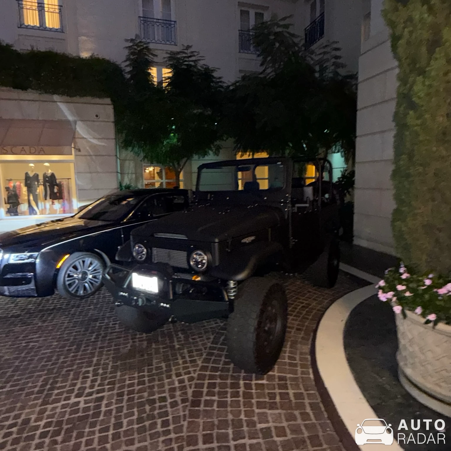 Toyota Land Cruiser FJ40 Cabriolet spotted in Beverly Hills