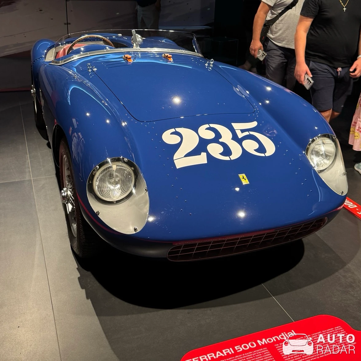 Ferrari 500 Mondial Spider spotted in Maranello