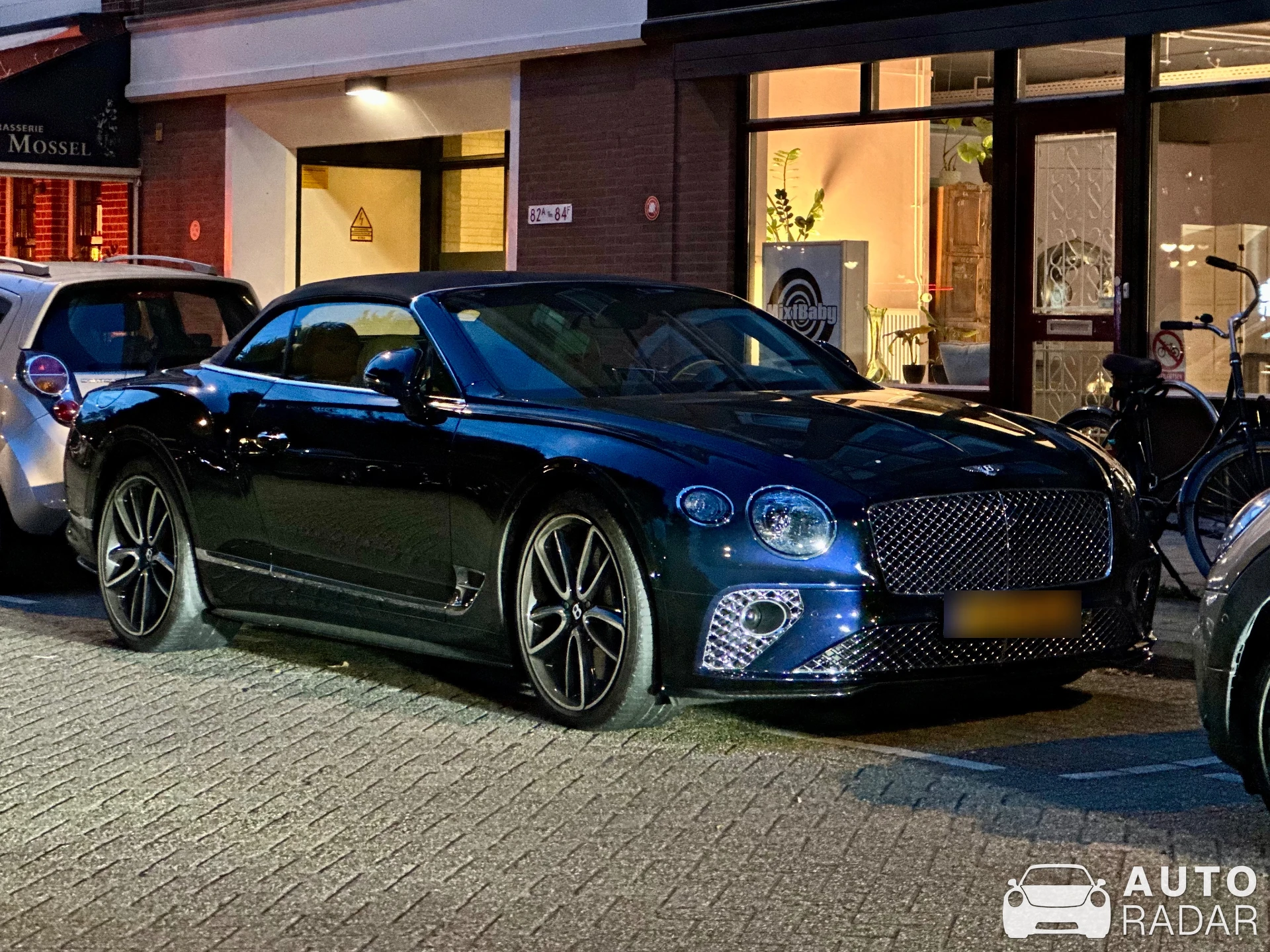 Bentley Continental GTC V8 2020 Mulliner spotted in Rotterdam