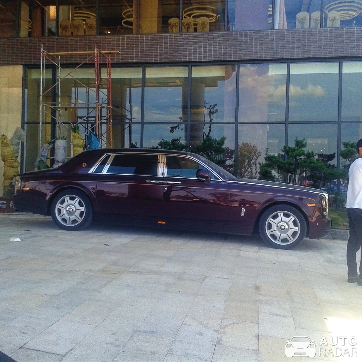 Rolls-Royce Phantom VII EWB Series II spotted in Đồng Hới