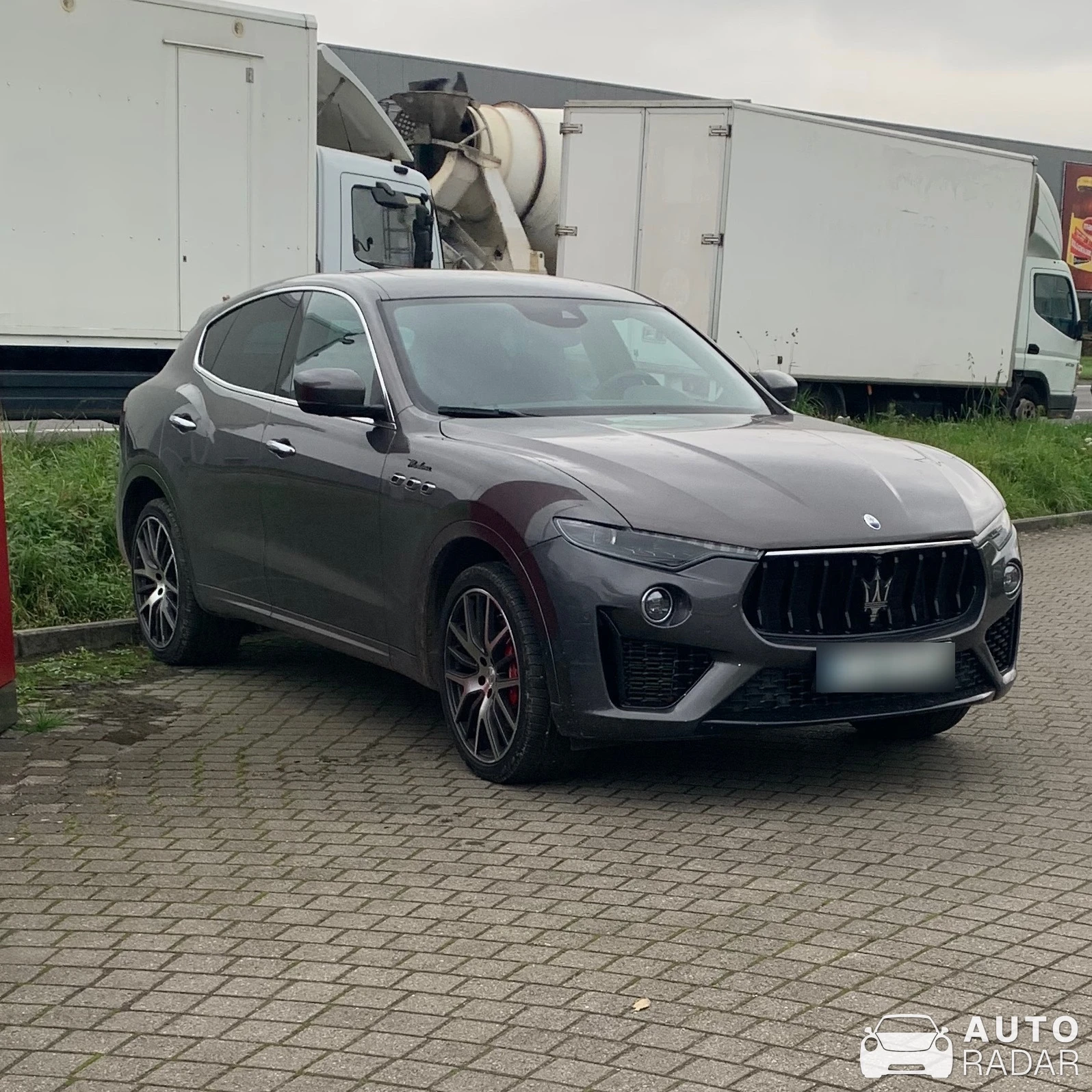 Maserati Levante spotted in Wijnegem, België