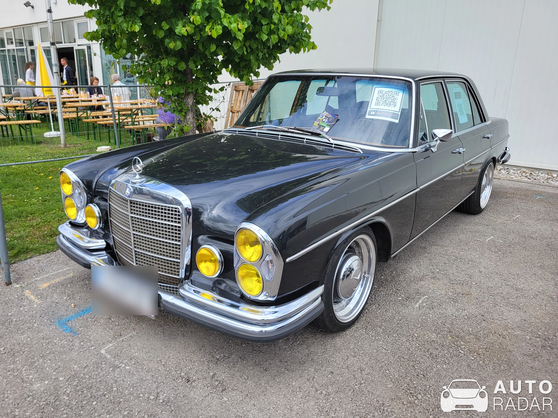 Mercedes-Benz 280 SEL 4.5 spotted in Tulln an der Donau