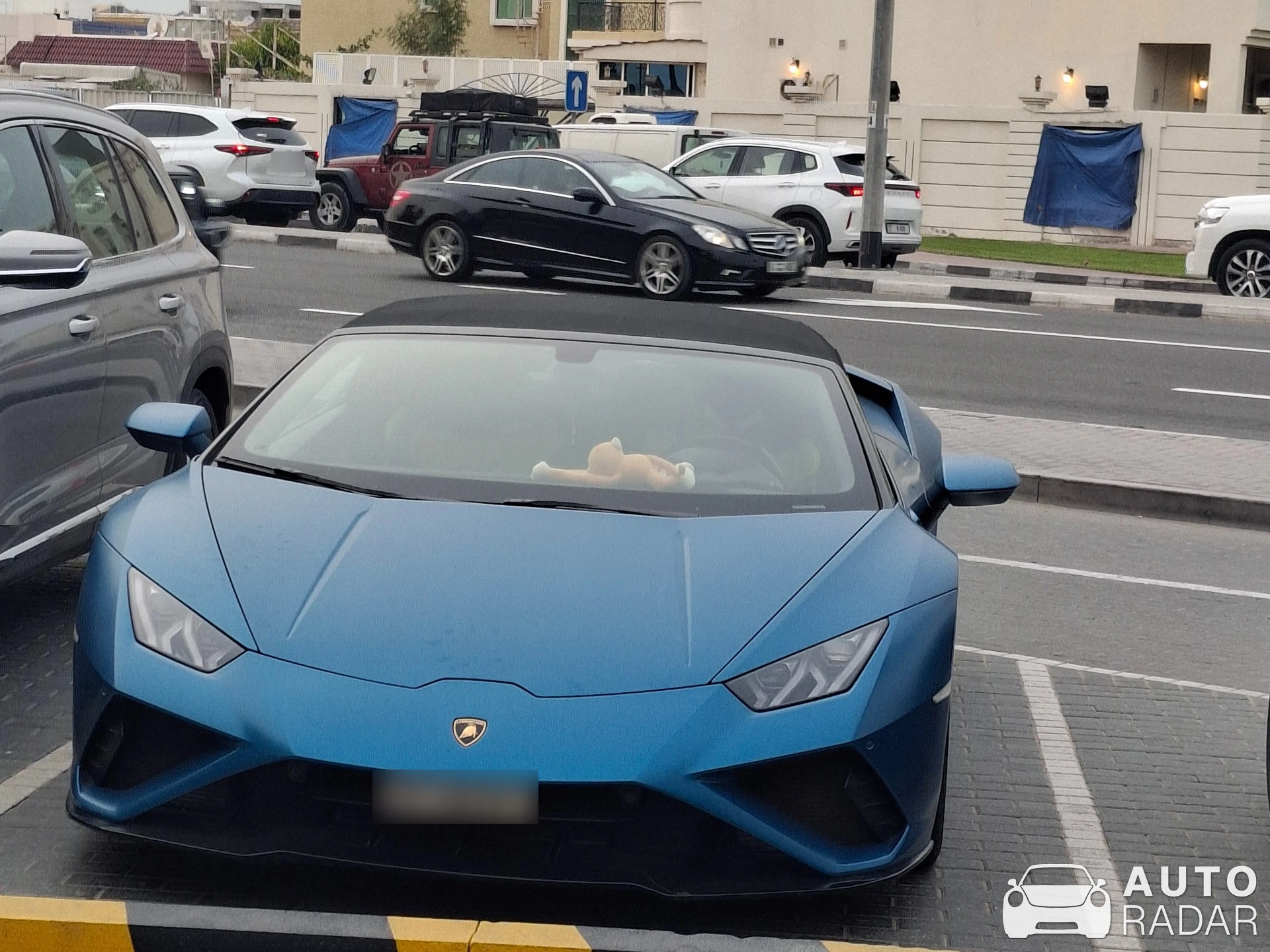 Lamborghini Huracán LP640-4 EVO Spyder spotted in Dubai, United Arab Emirates