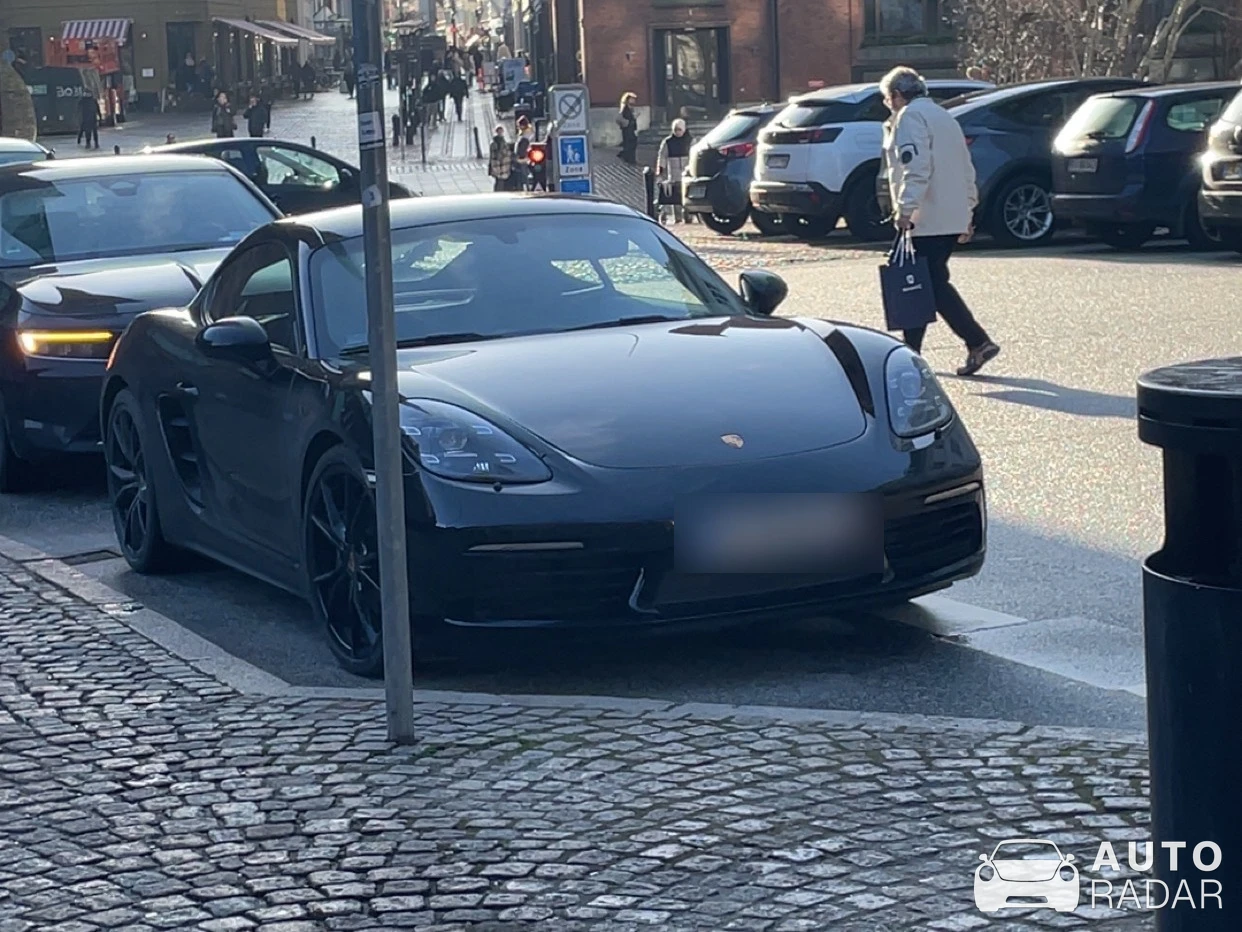 Porsche 718 Cayman S spotted in Aarhus, Denmark