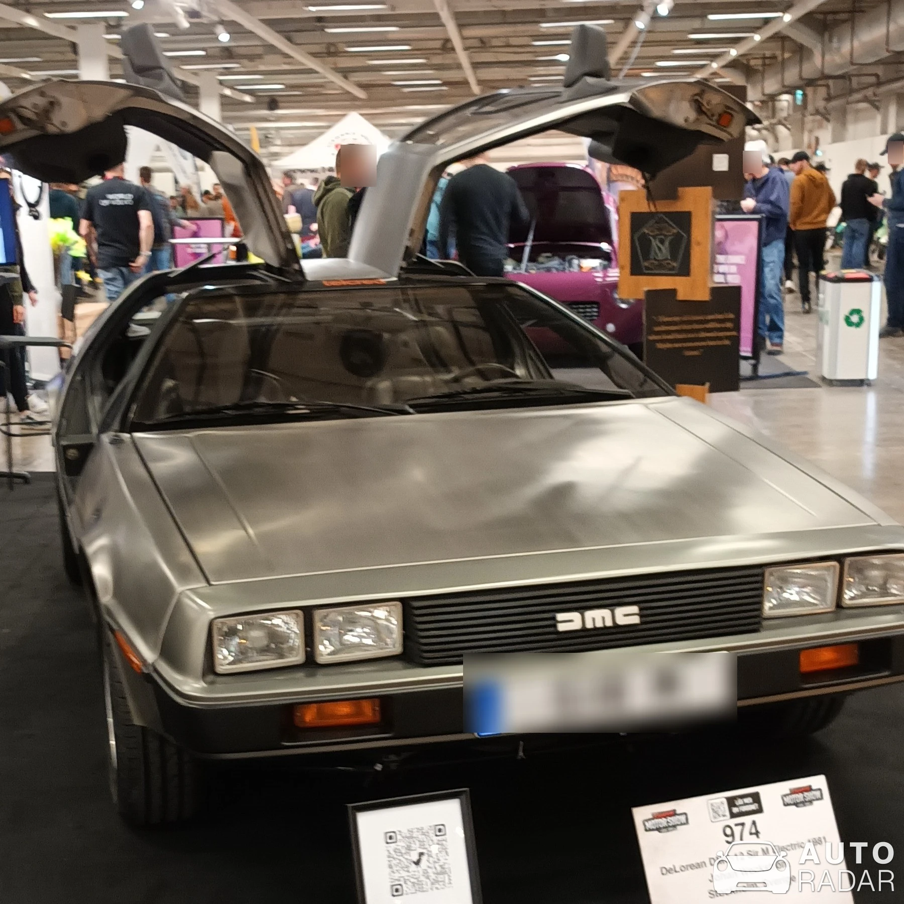 DeLorean DMC-12 spotted in Rosenlund, Sweden