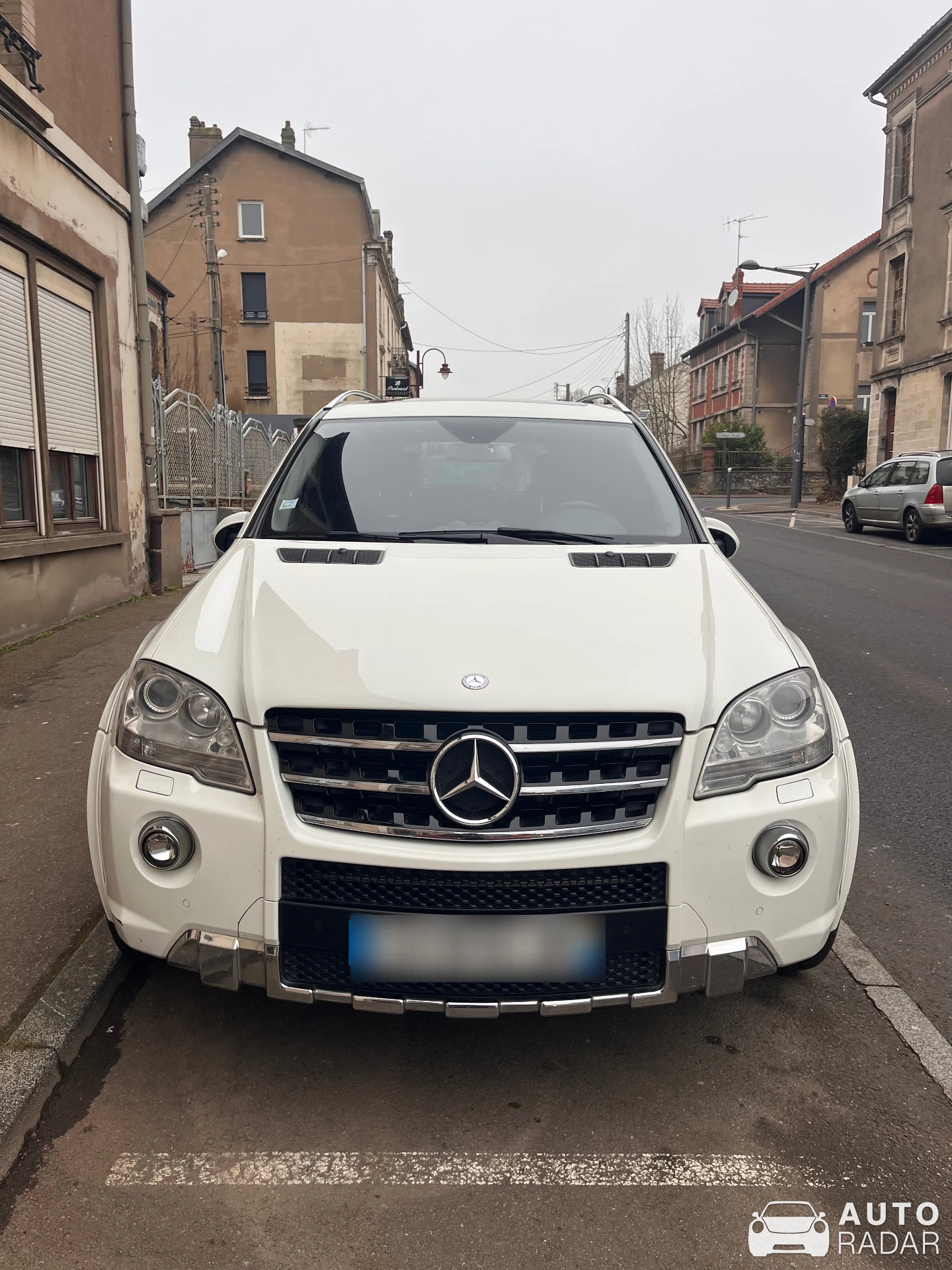 Mercedes-Benz ML 63 AMG W164 spotted in Jarny, France