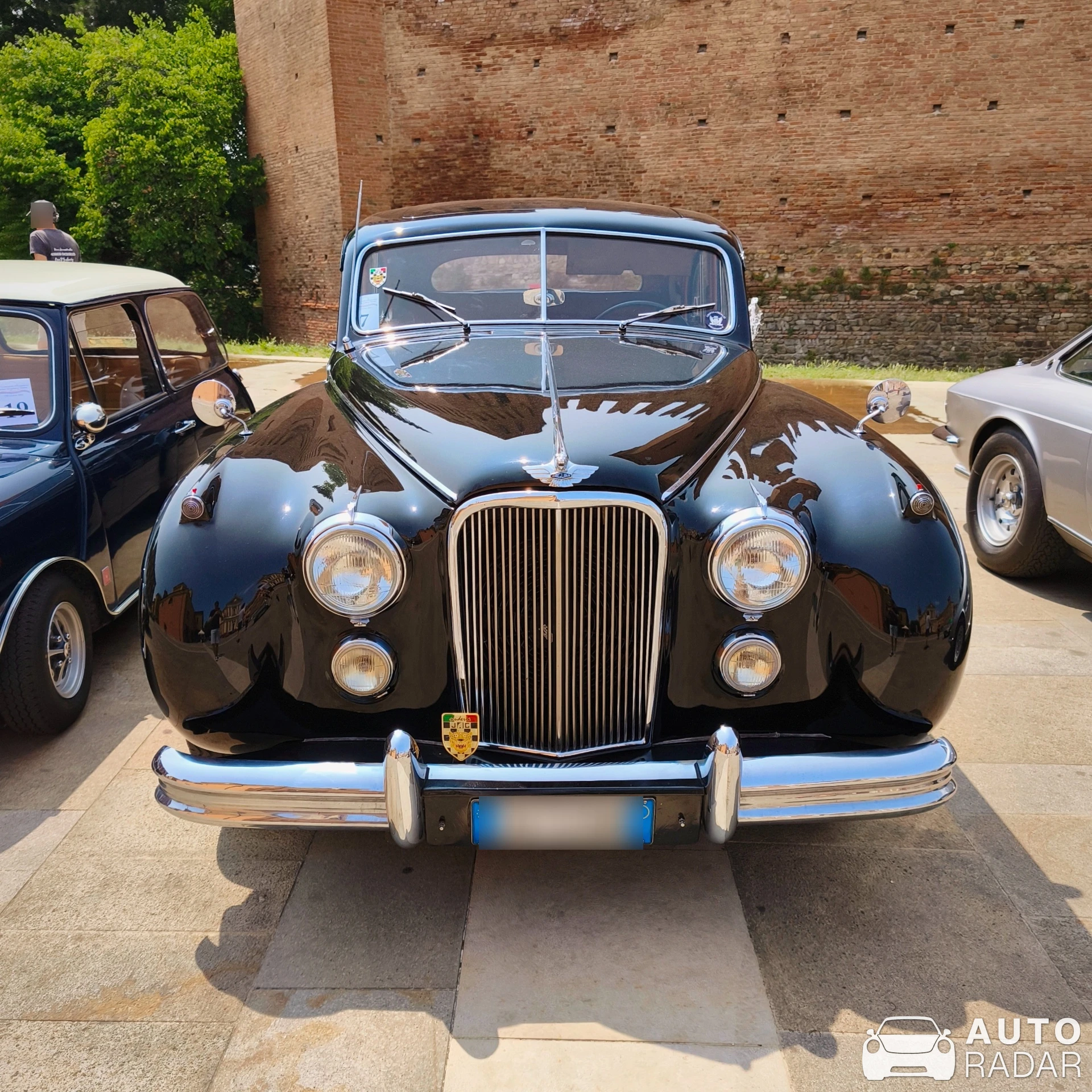 Jaguar Mark VII spotted in Formigine