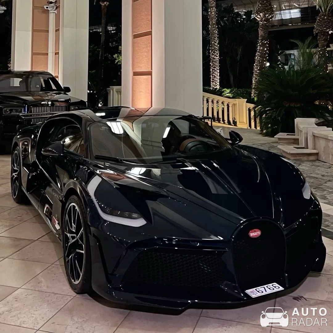 Bugatti La Voiture Noire spotted