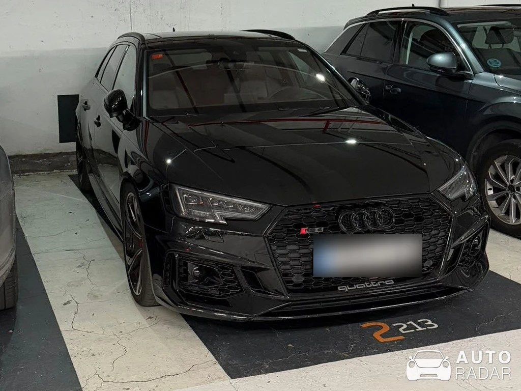 Audi RS4 Avant B9 spotted in Barcelona, Spain