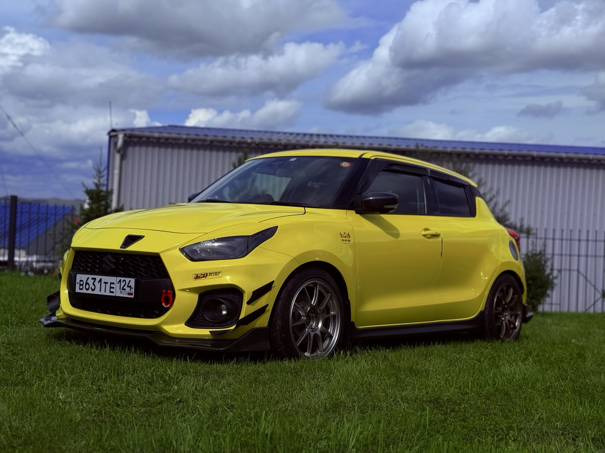 Suzuki Swift Sport HKS