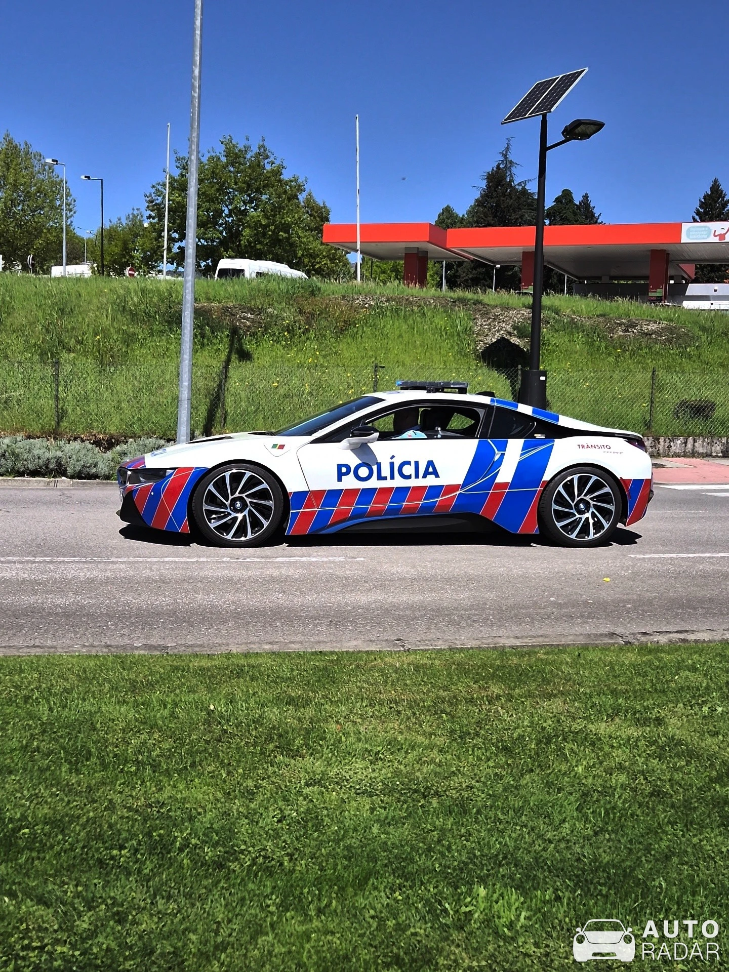 BMW i8 spotted in Vila Real