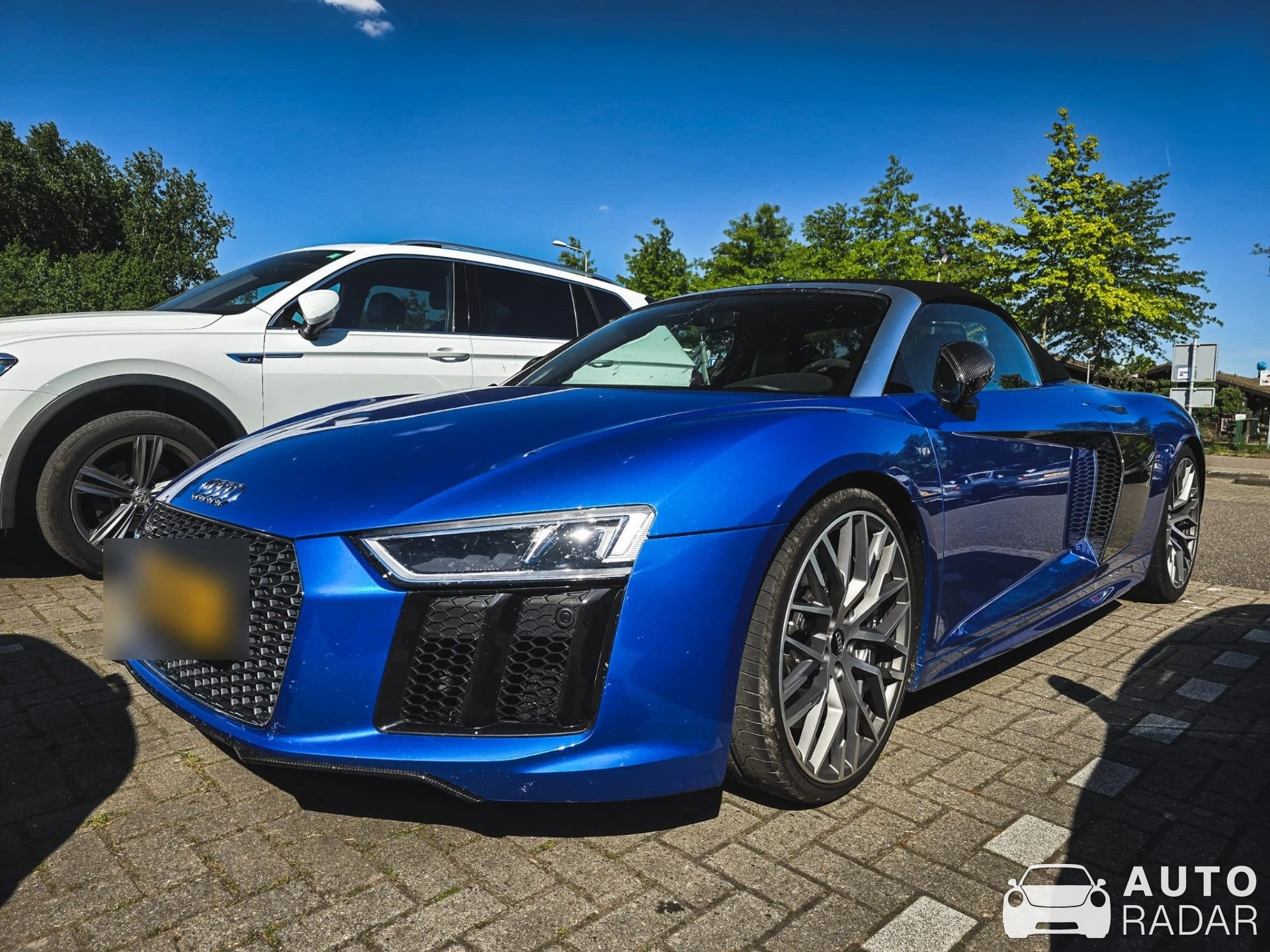 Audi R8 V10 Spyder 2016 spotted in Reeuwijk