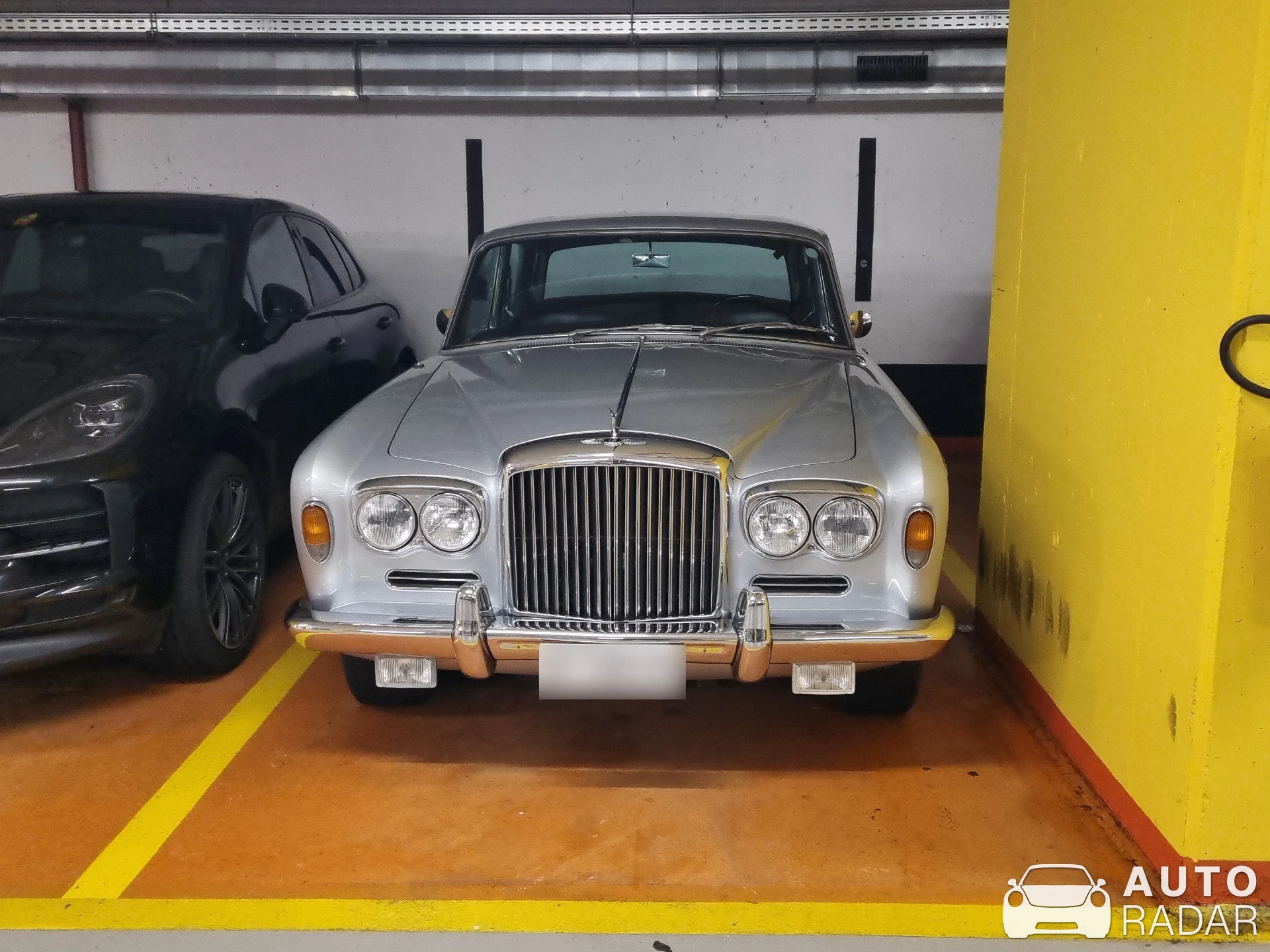 Bentley T-Series spotted in Milano