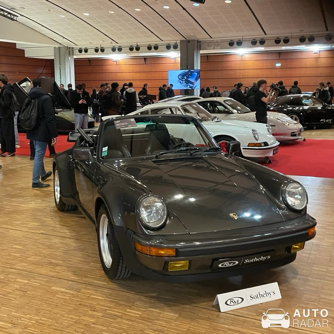 Porsche 930 Turbo spotted in Paris, France