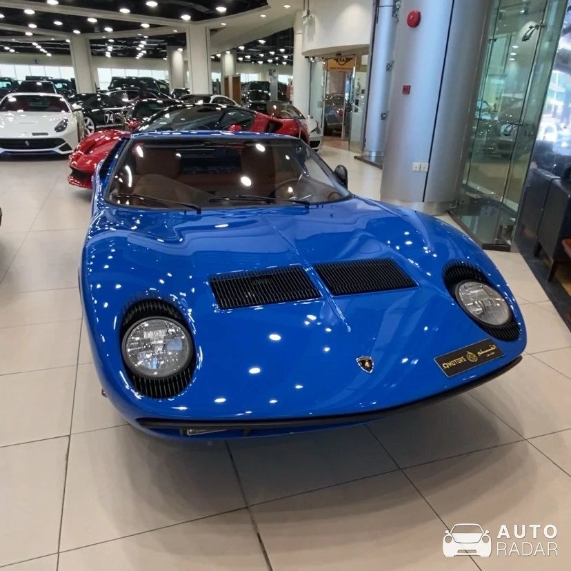 Lamborghini Miura SVJ spotted in Dubaï