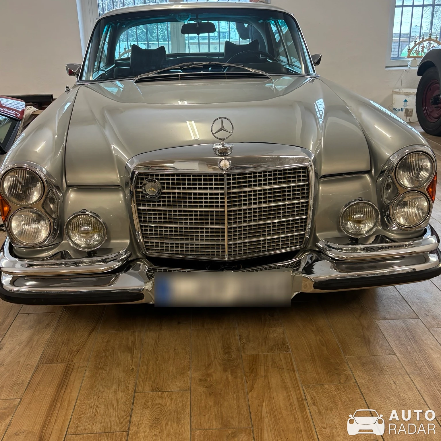 Mercedes-Benz 280 SE spotted in Zwönitz, Deutschland