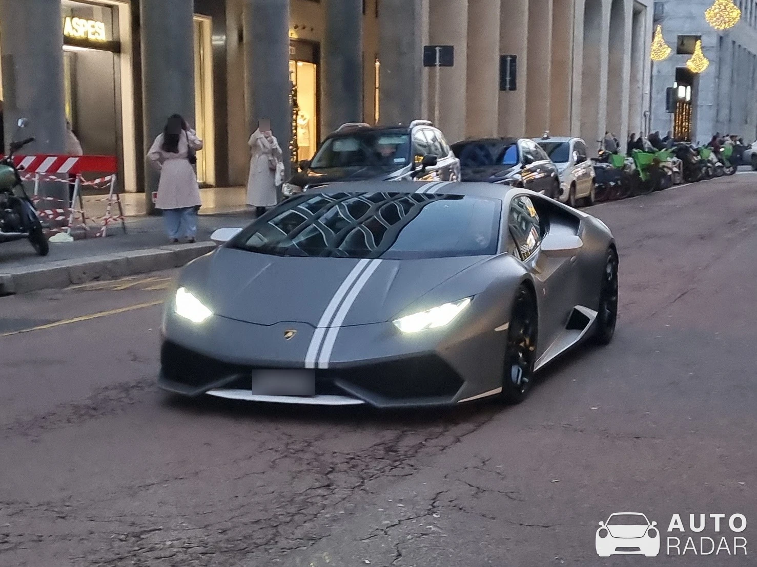 Lamborghini Huracán LP610-4 Avio spotted in Milano