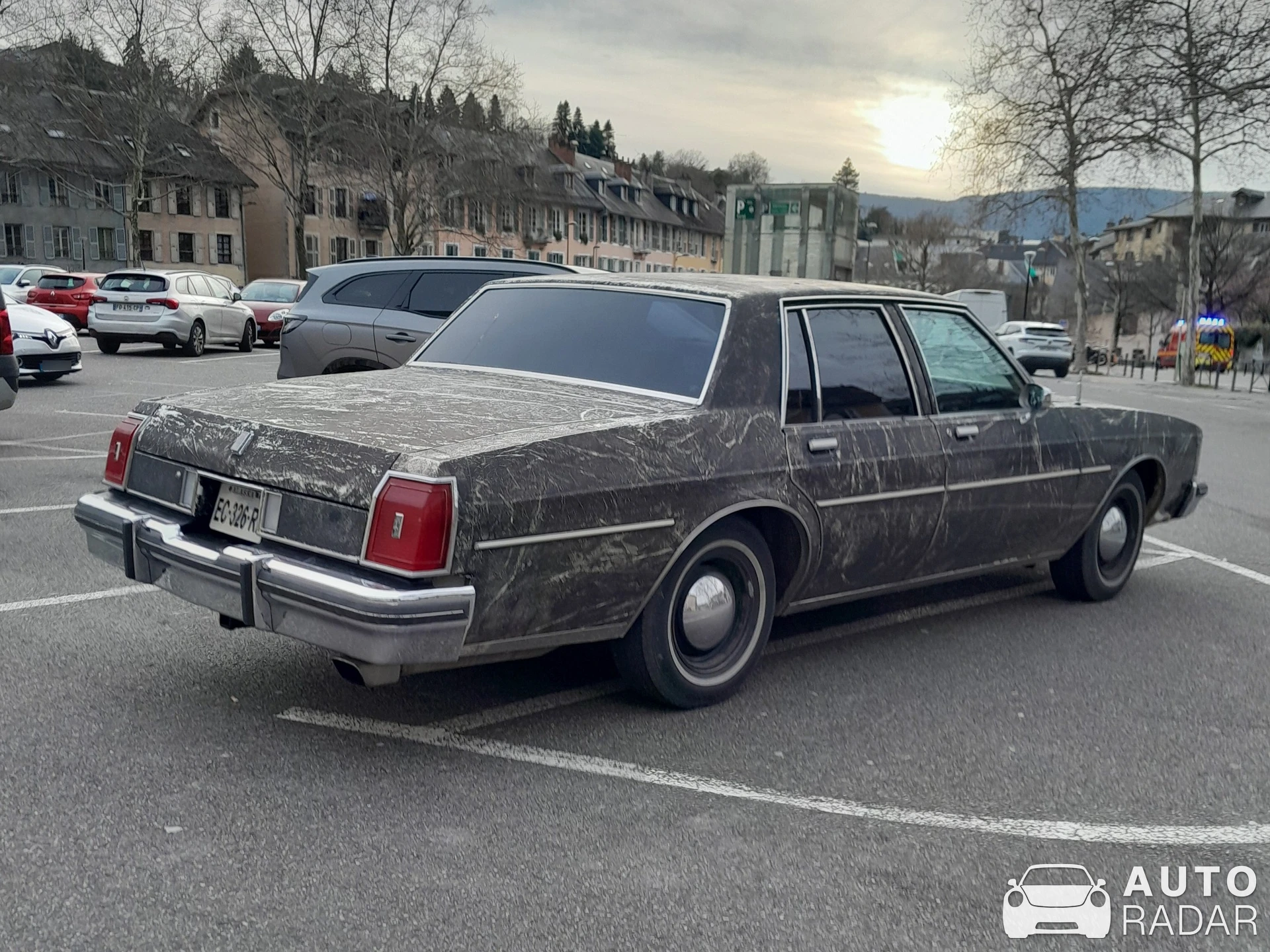 Oldsmobile Delta 88 spotted in Chambéry, France