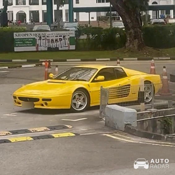 Ferrari Testarossa spotted in Singapore, Singapore