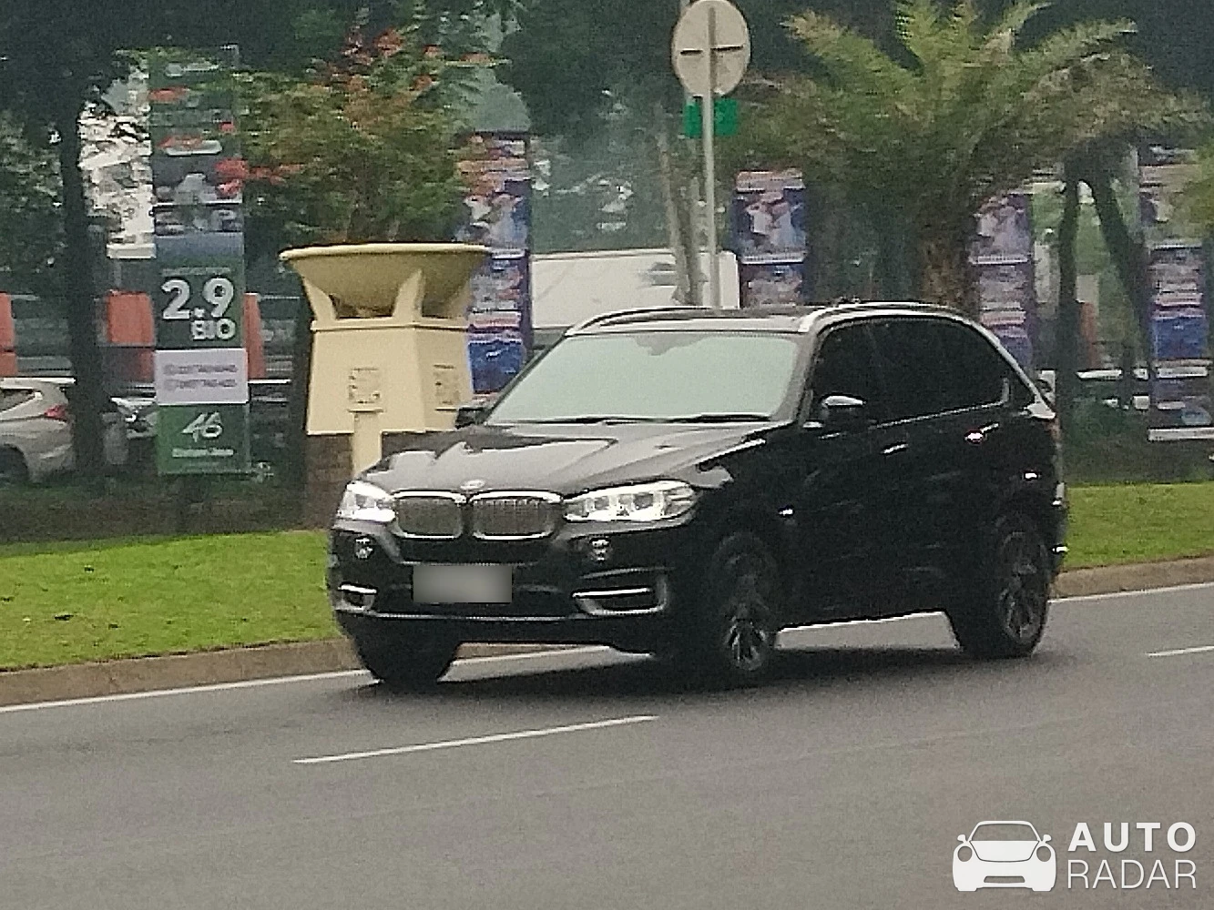 BMW X5 F15 spotted in Tangerang Selatan