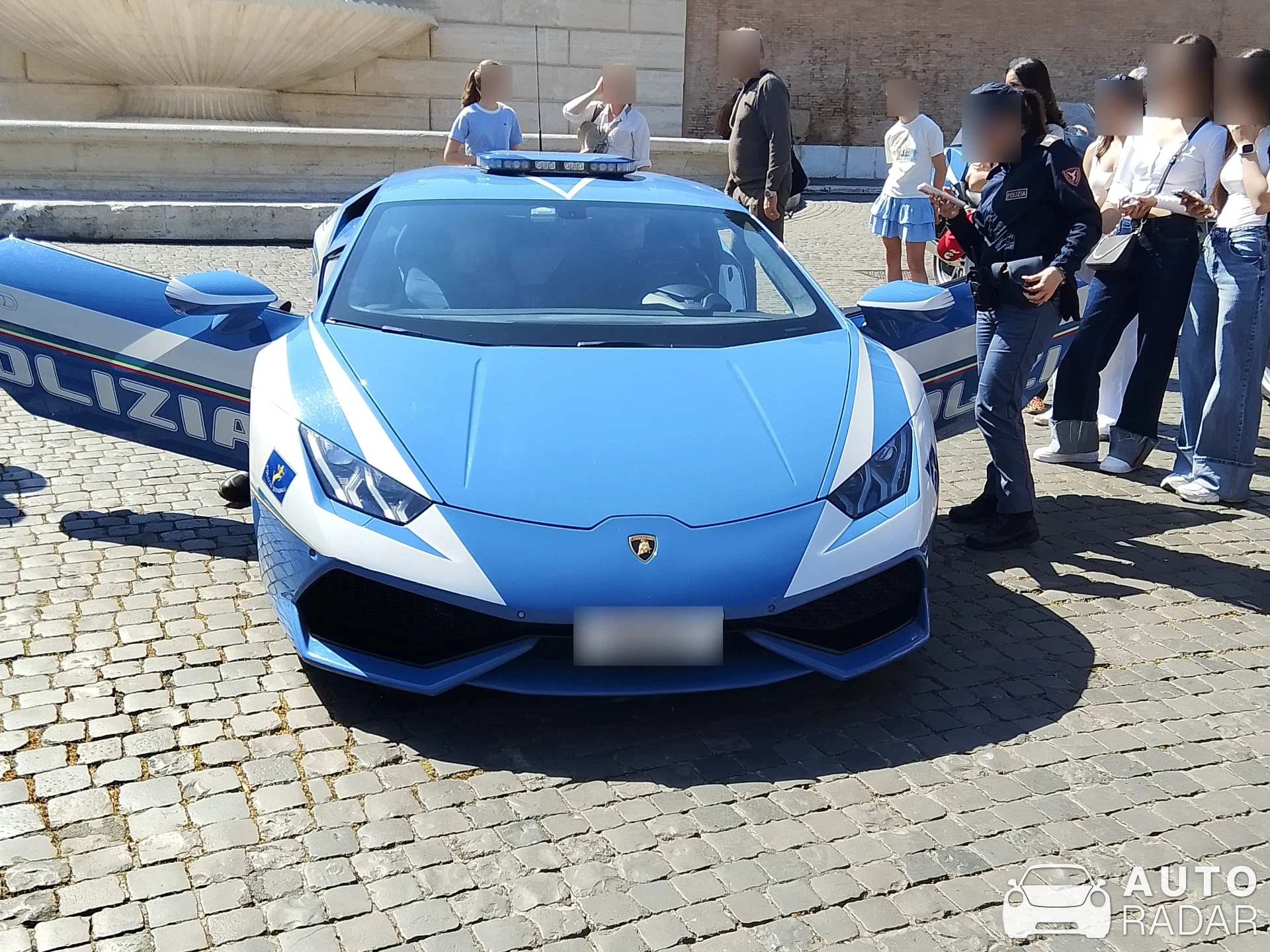 Lamborghini Huracán LP610-4 Polizia spotted in Roma