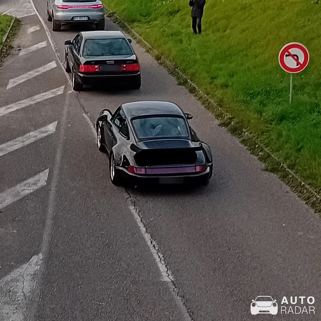 Porsche 993 Turbo spotted in Lyon, France