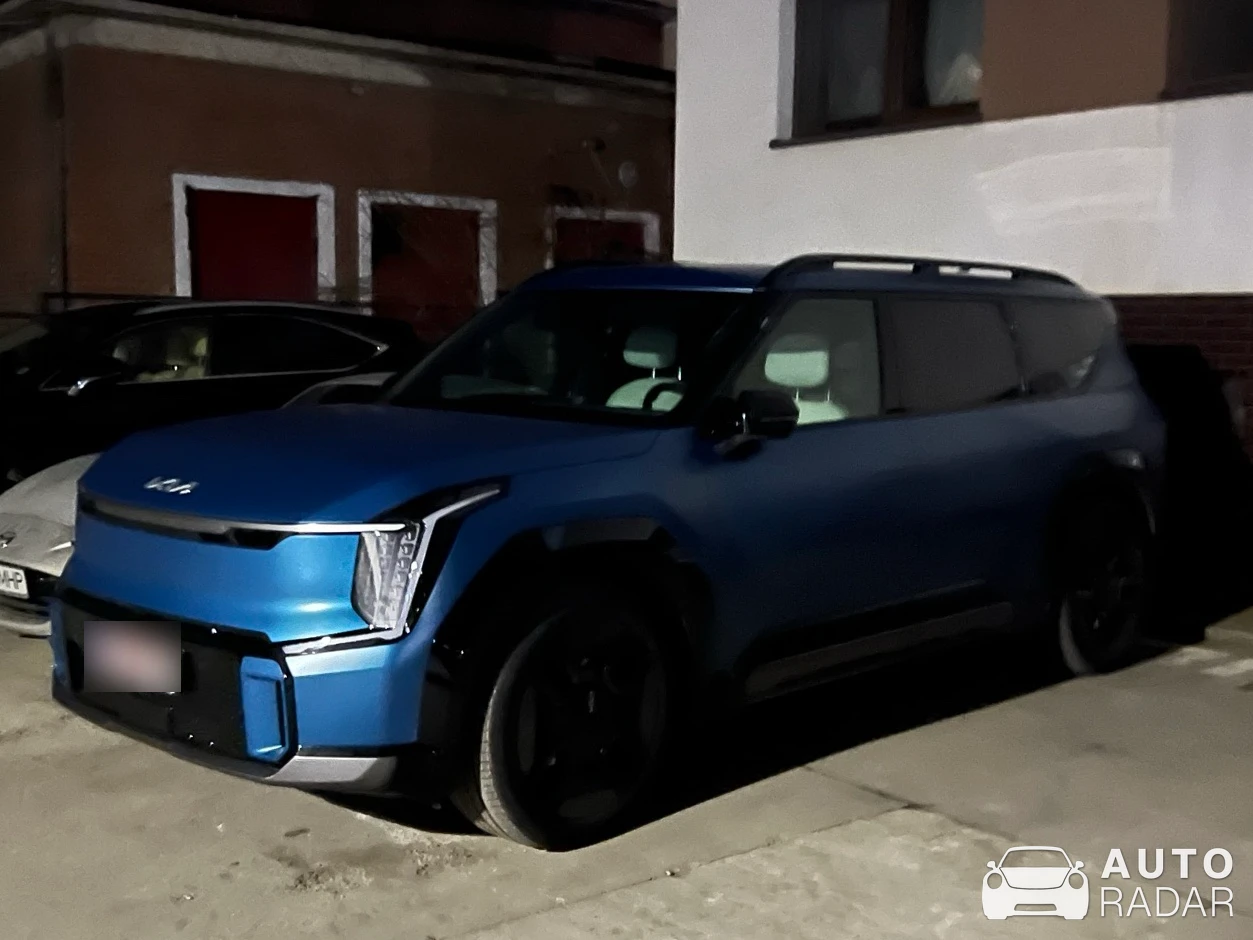 Kia EV9 spotted in Craiova
